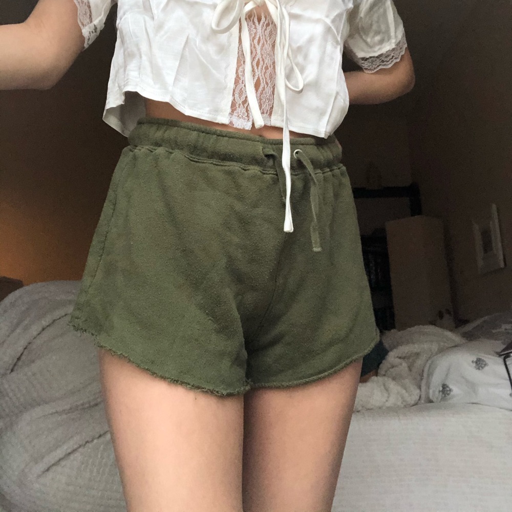 olive green urban outfitters shorts
